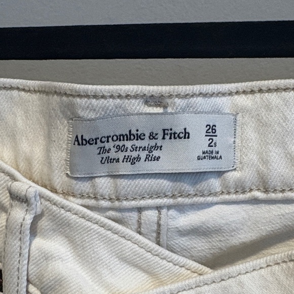 Abercrombie & Fitch Off White The ‘90s Straight Ultra High Rise Jeans - Picture 2 of 5